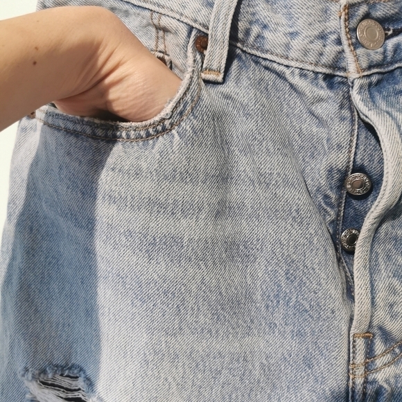 LEVI'S 501 ripped high waist boyfriend medium jeans - Picture 7 of 15